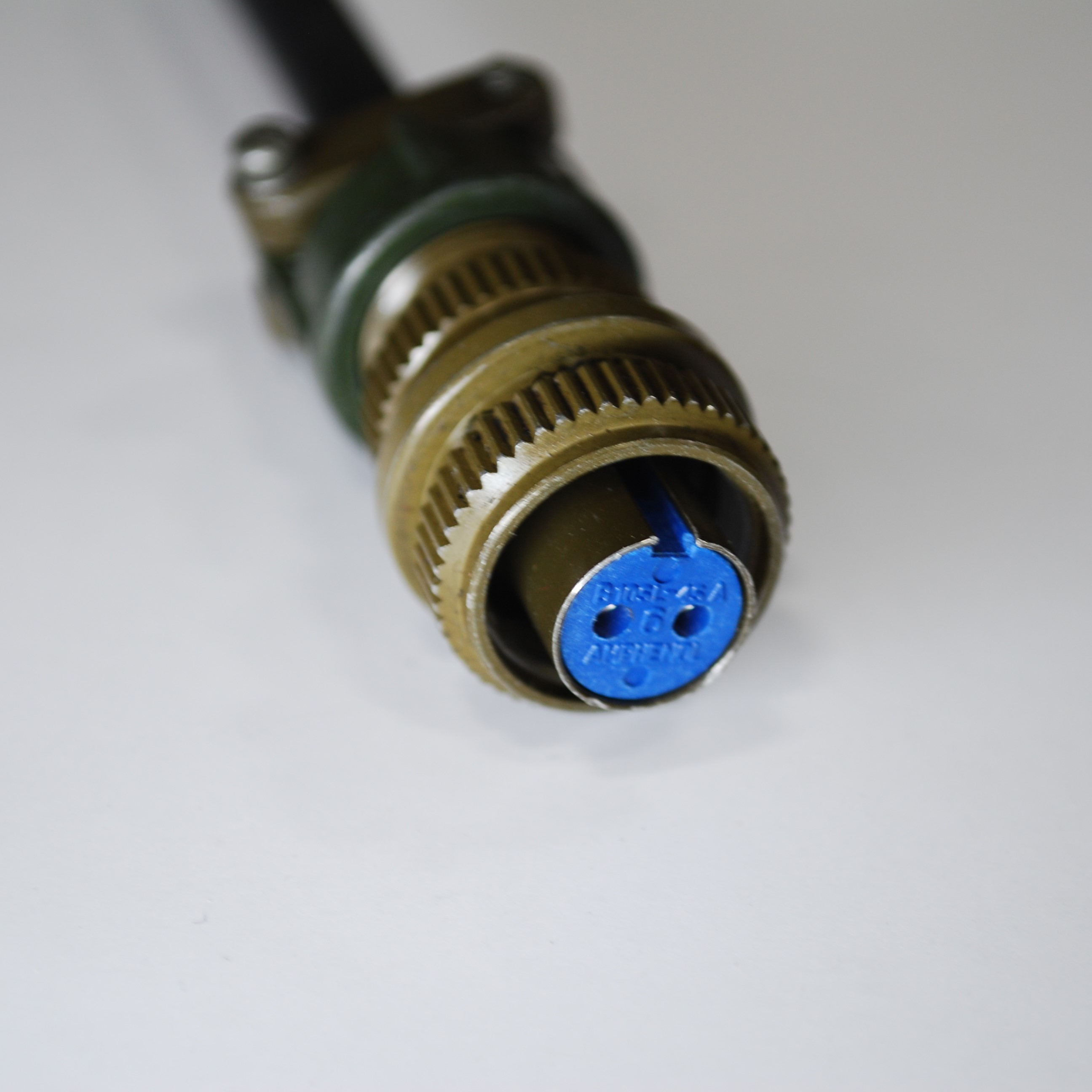 Amphenol Flow Plug